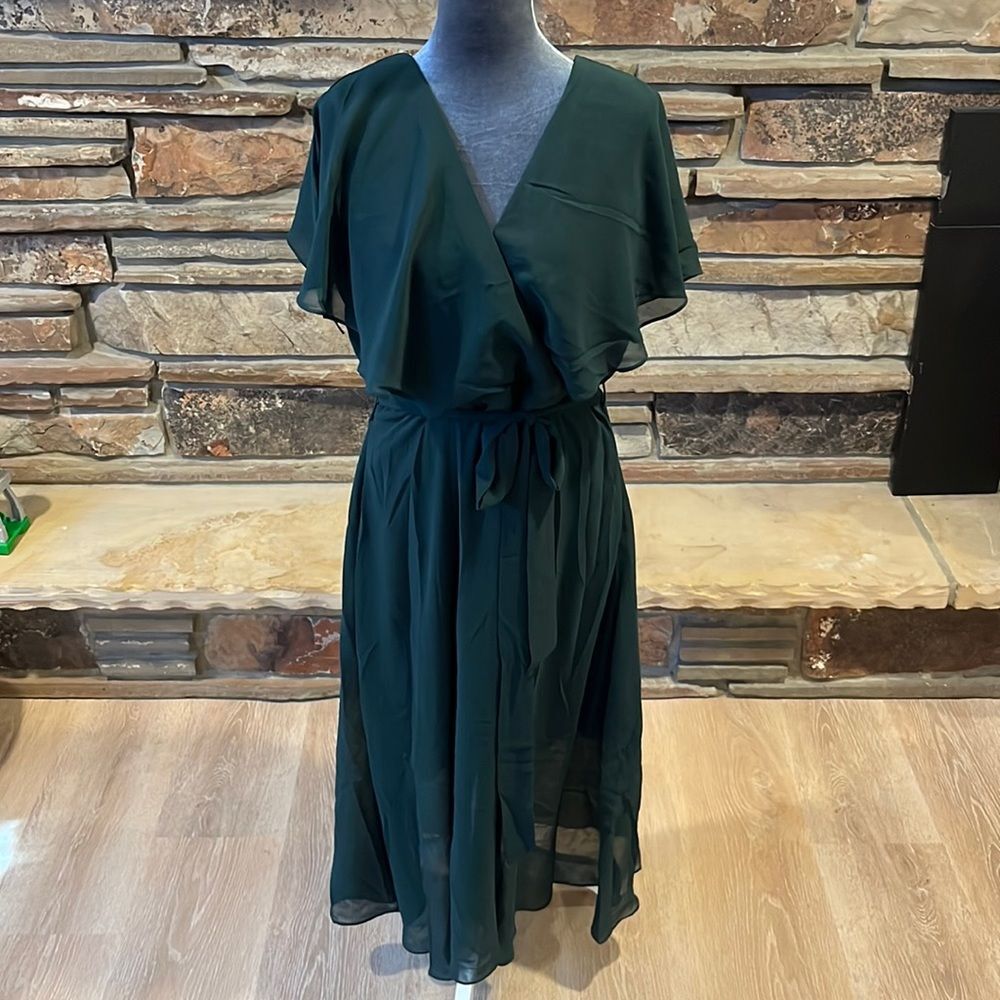 City Chic Dress Softly Tied Sea Green Chiffon V-neck Ruffle Midi Dress